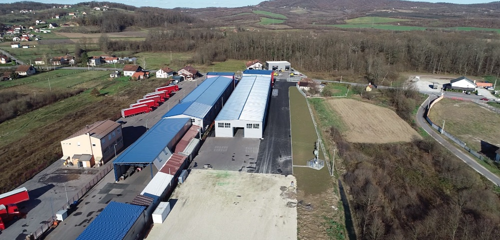 Company from birds perspective, image 2.